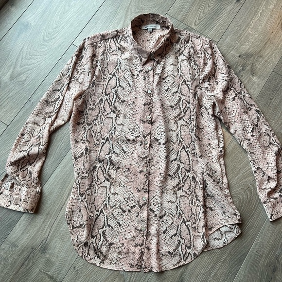 ROSE & OLIVE Medium Snake Skin blouse - Picture 4 of 4